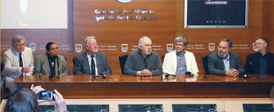 Conferencia de prensa, en el Palacio de la Diputación Foral de Gipuzkoa, previa al congreso de 2012